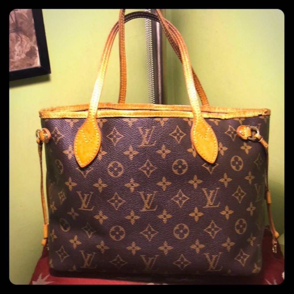 LV Neverfull PM GREAT PRICE! $577 on Tradesy